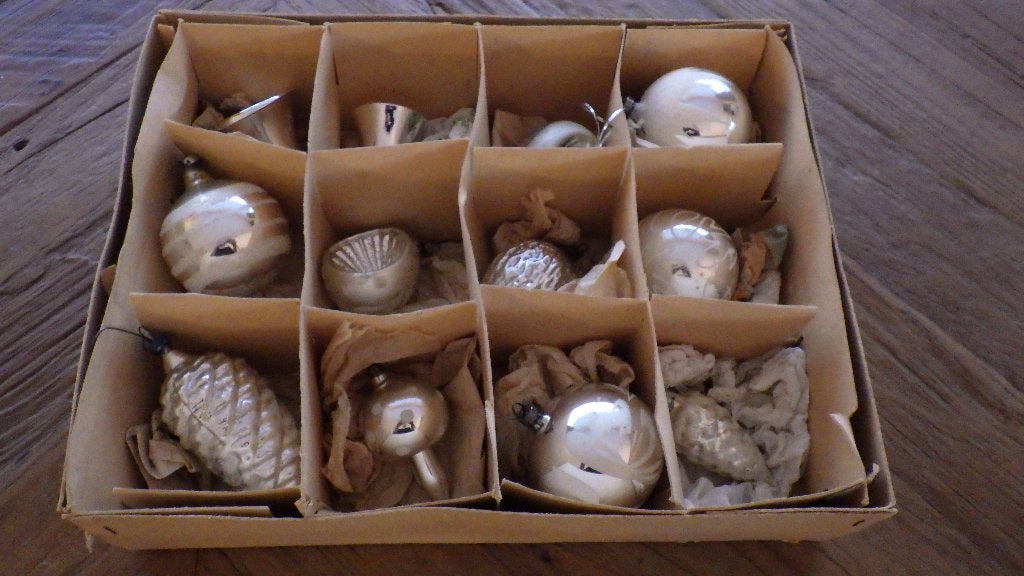 mooie zilverkleurige kersthangers, Diversen, Kerst, Ophalen of Verzenden