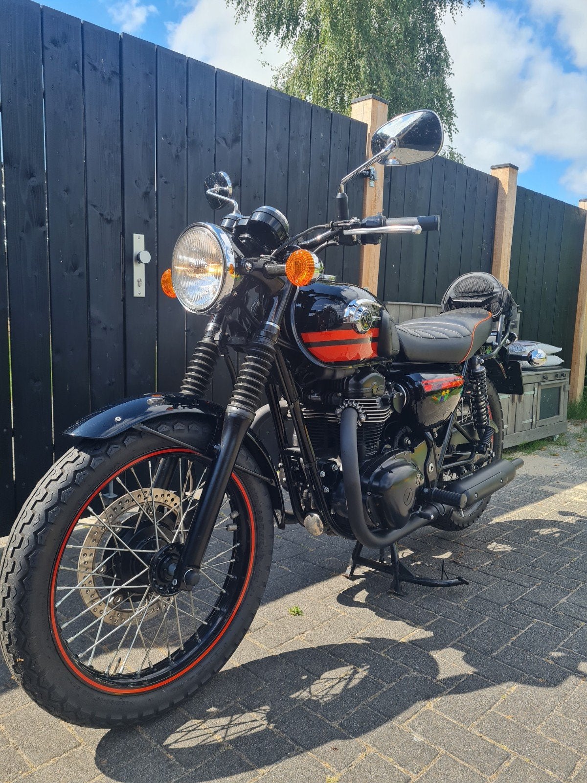 Kawasaki W800  Klassieke stijl, moderne presta, Motoren, 2 cilinders, Occasion, Particulier, Meer dan 35 kW