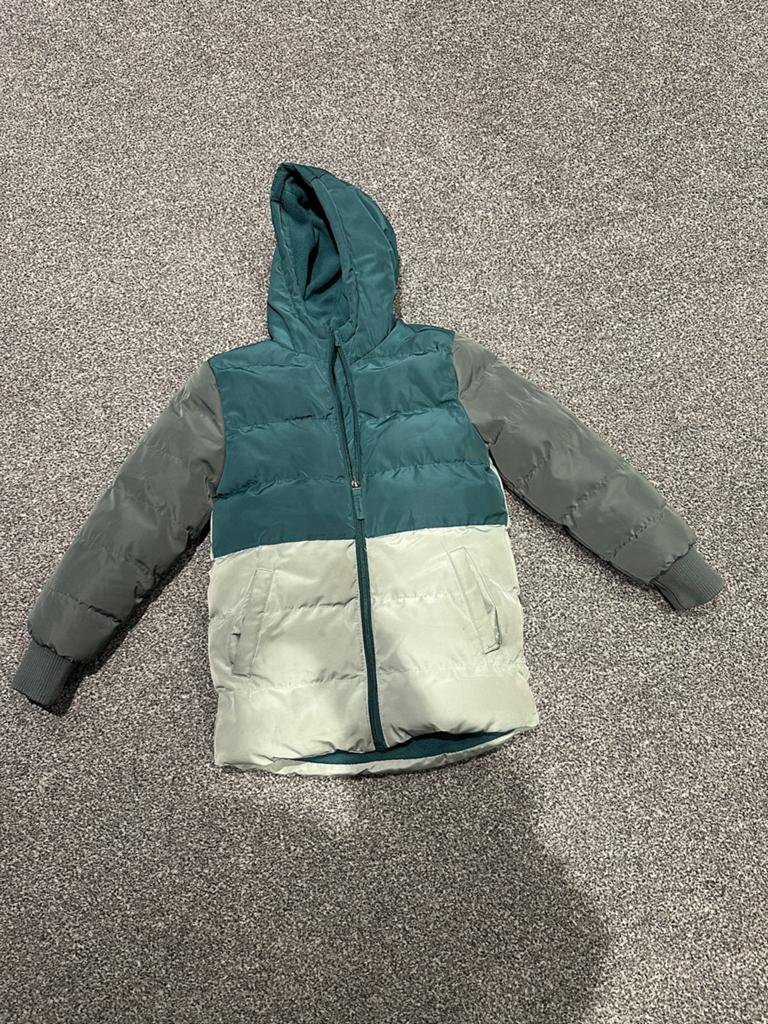 Leuke warme winterjas. Maat 122/128, Ophalen of Verzenden, Gebruikt, Jongen, Jas