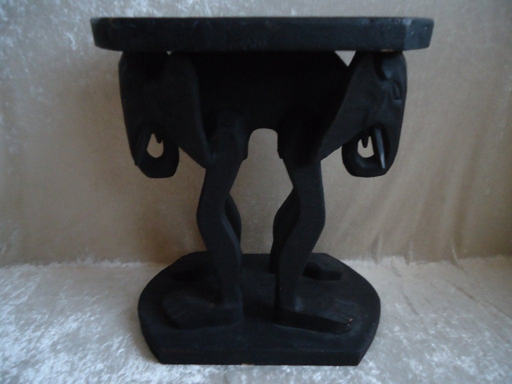 1 Vintage “Olimens” bijzettafel/deco /kunst Handgesneden, Minder dan 45 cm, Minder dan 55 cm, Gebruikt, Ophalen of Verzenden