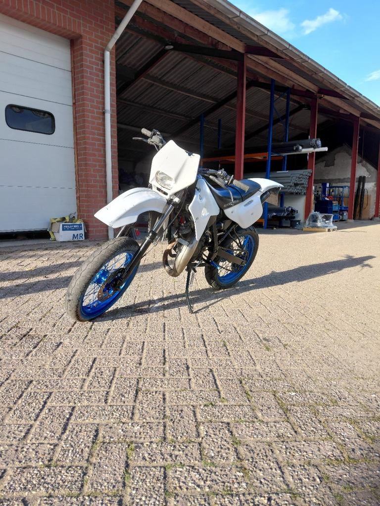 Motorhispania furia schakelbrommer, Fietsen en Brommers, Ophalen, 6 versnellingen, Gebruikt, Maximaal 45 km/u