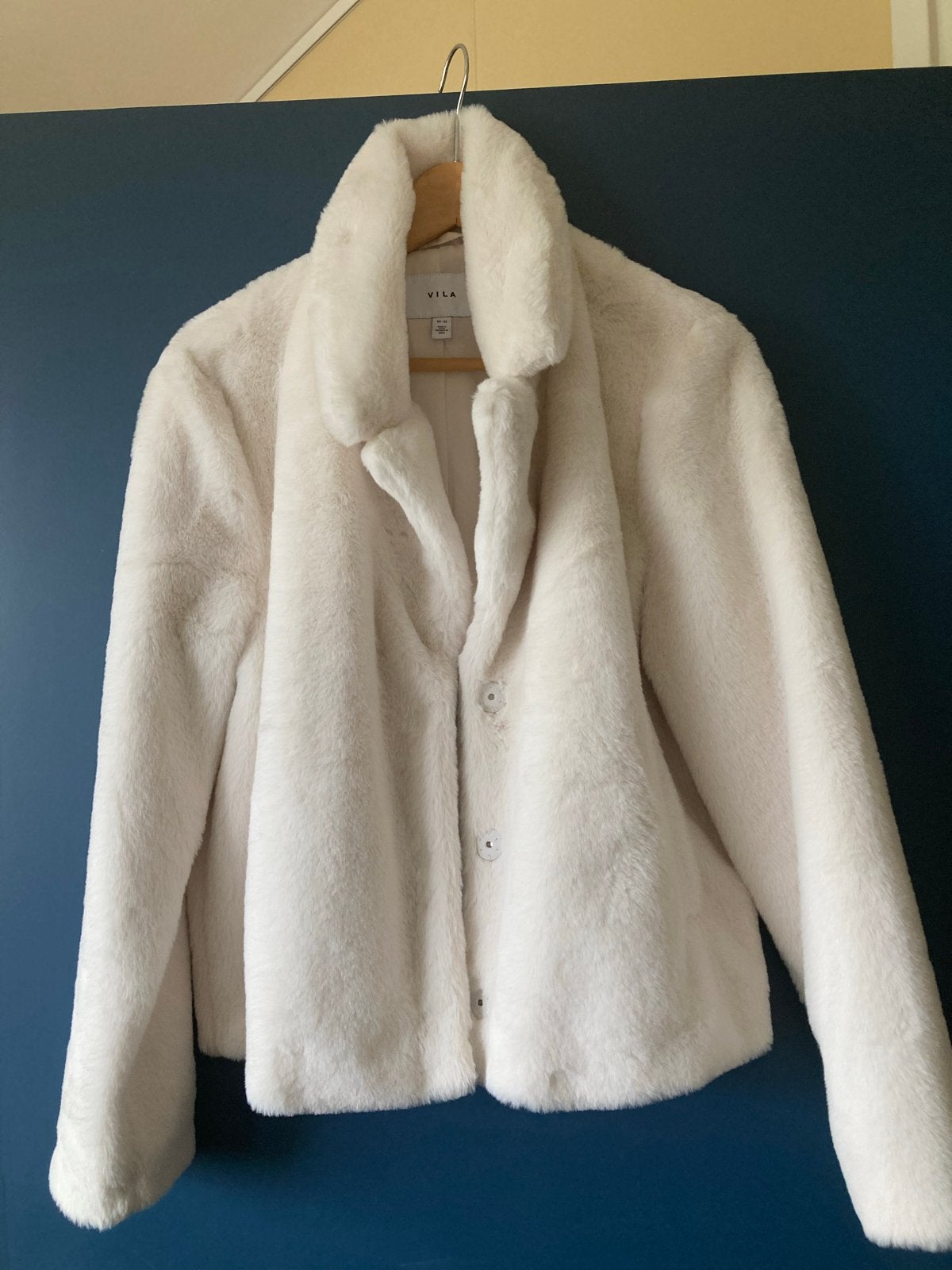 Vila faux bont jas wit, maat 42 - Nieuw en ongedragen, Ophalen, Nieuw, Maat 42/44 (L), Wit