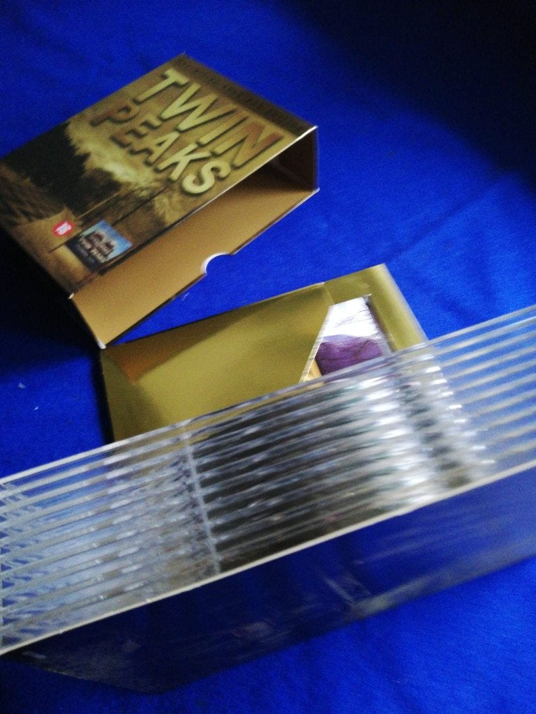 Twin Peaks gold box 10 DVD's, Alle leeftijden, Ophalen, Zo goed als nieuw