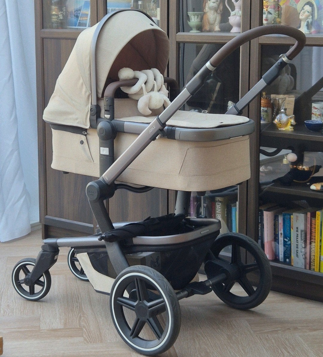 Joolz day+ wagen beige bruin reiswieg en zitje, Gebruikt, Combiwagen, Verstelbare duwstang, Ophalen