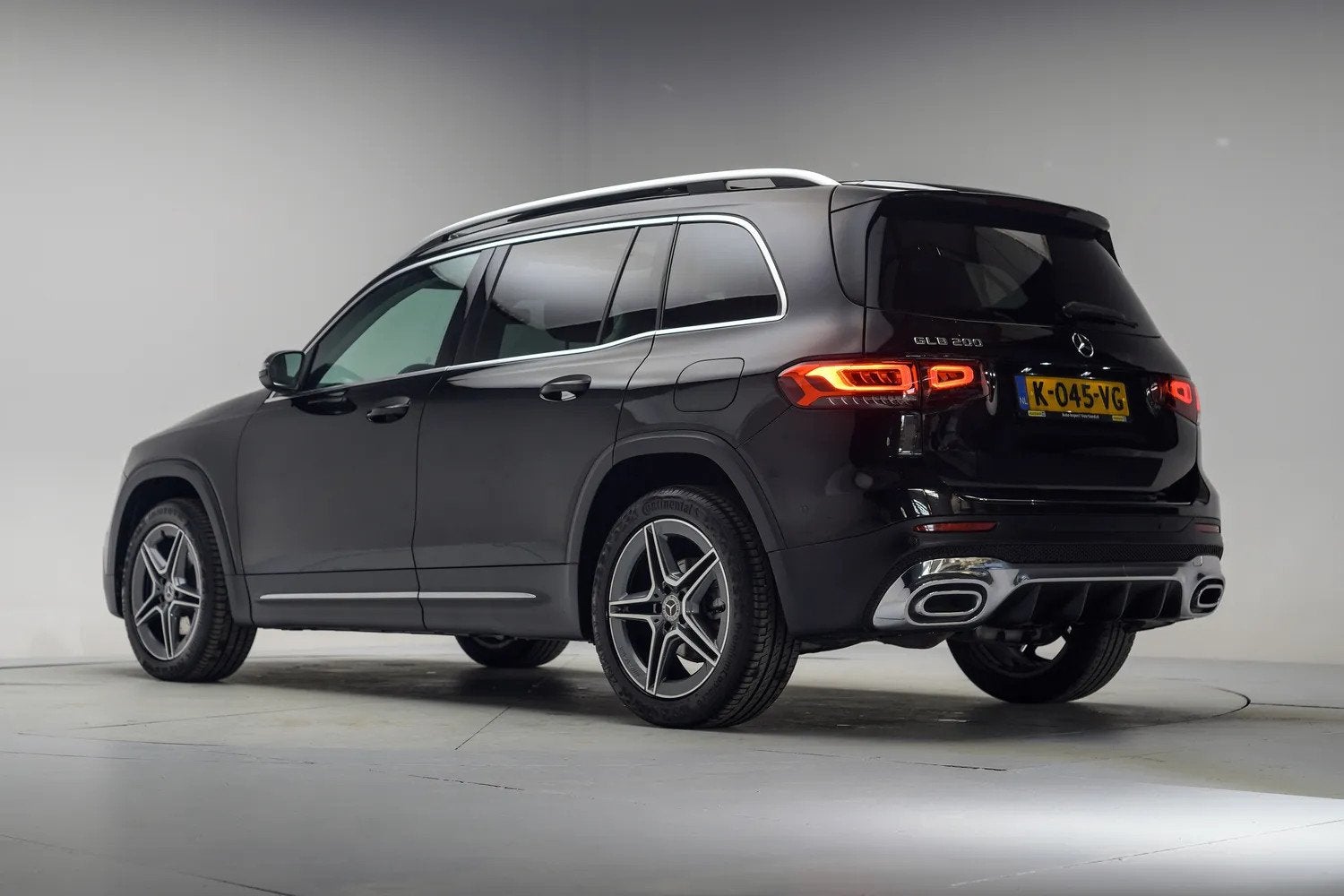 Mercedes-Benz GLB-Klasse 200 AMG Premium Plus Aut. [ Panoram, 4 cilinders, 14 km/l, Bedrijf, GLB