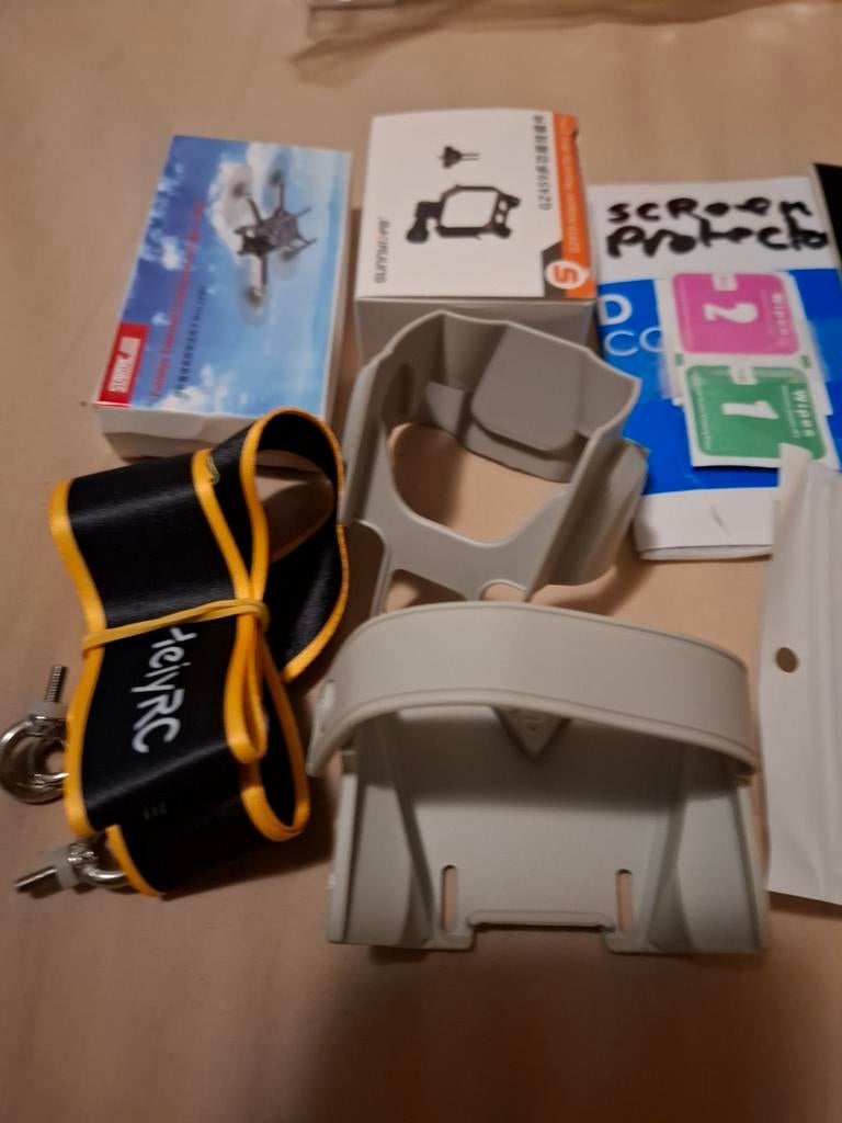 T.k. DJI Mini 3 , 3 pro spulletjes,  zoals op foto, Ophalen of Verzenden, Zo goed als nieuw