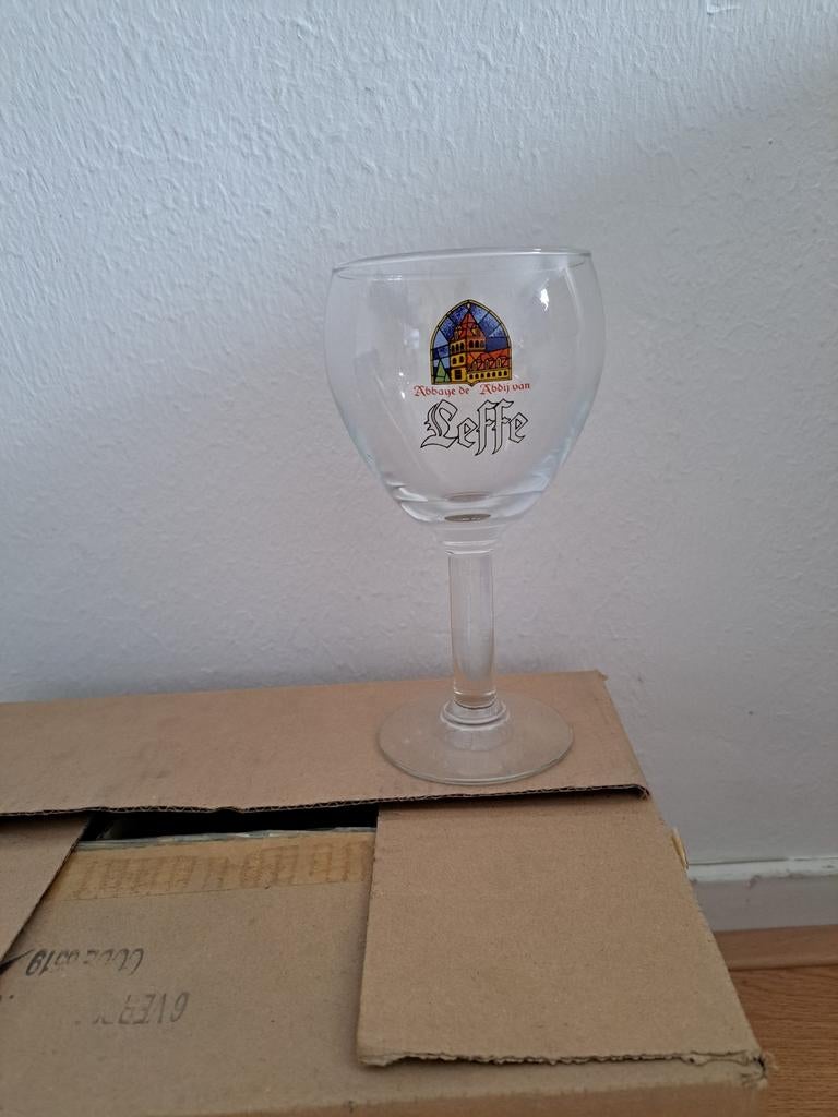 Bierglazen per doosje!!!, Ophalen, Zo goed als nieuw, Glas of Glazen