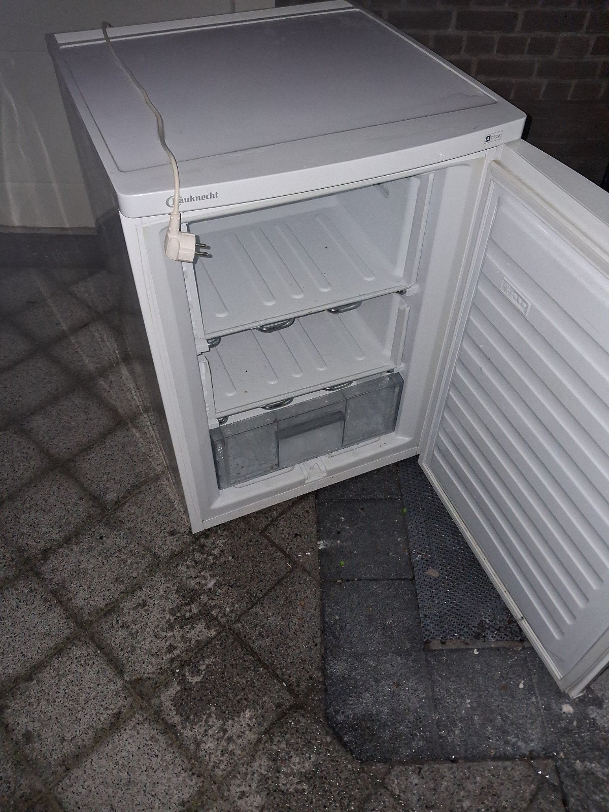 Bauknecht vriezer -, Gebruikt, 75 tot 100 liter, 45 tot 60 cm, Met vriesvak