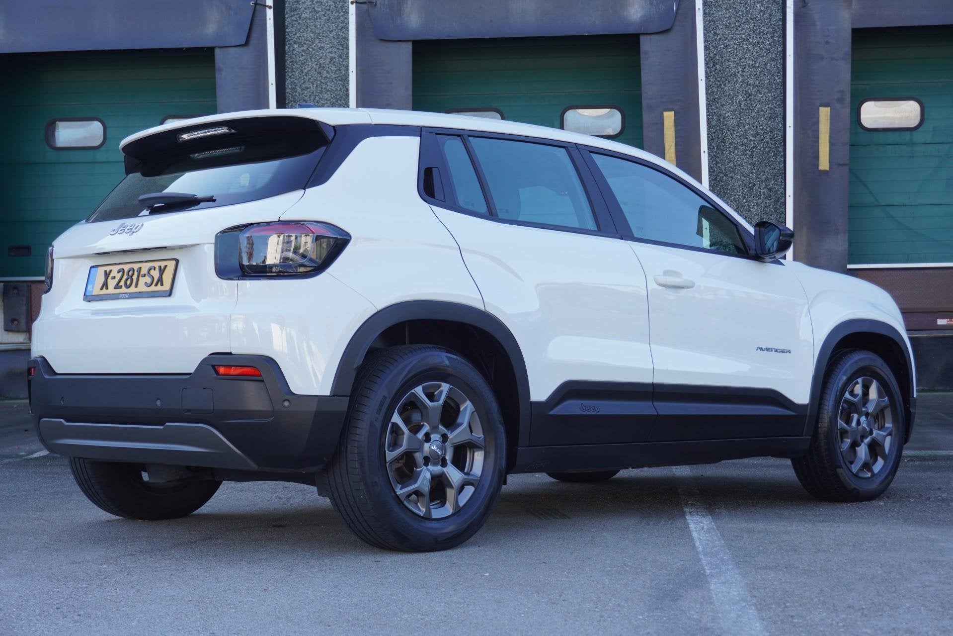 Jeep Avenger 156pk Longitude 54 kWh | Apple CarPlay / Androi, Auto's, 12 maanden, Stof, Gebruikt, 156 pk