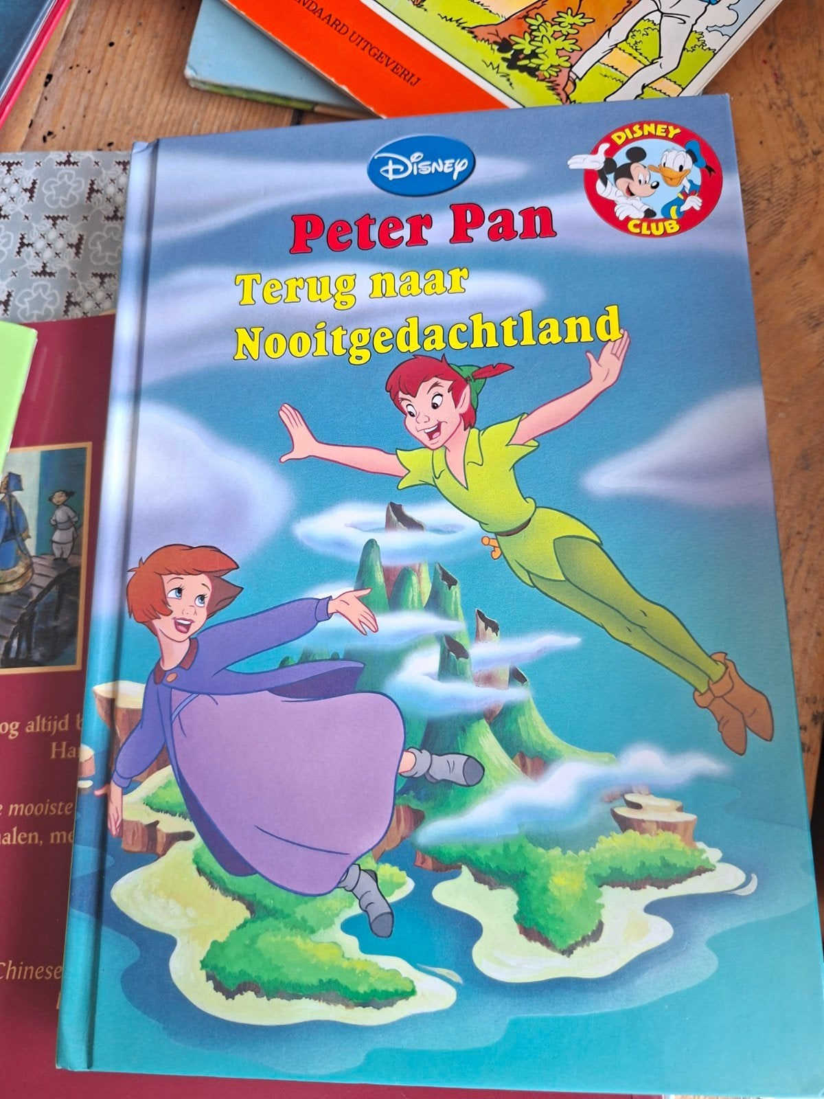 Disney Peter Pan: Terug naar Nooitgedachtland, Boeken, Ophalen of Verzenden, Zo goed als nieuw, Disney, Sprookjes