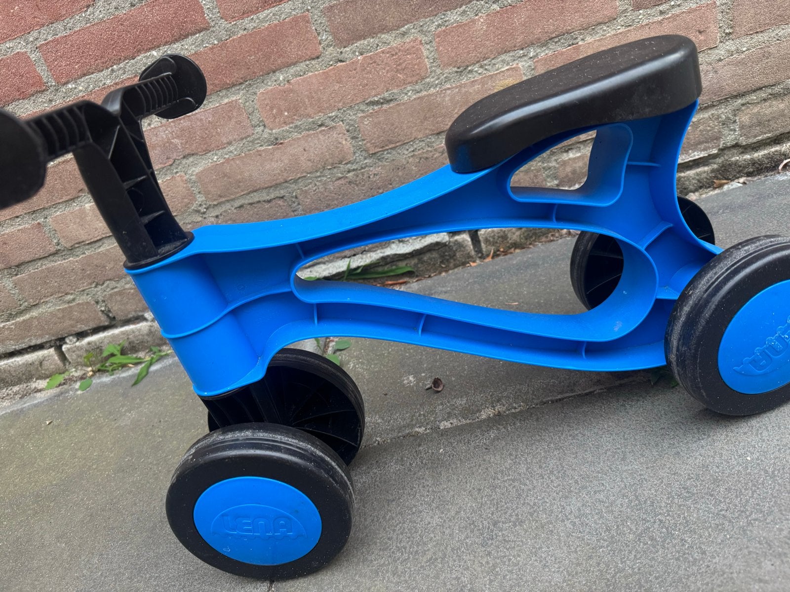Lena loopfiets voor de allerkleinsten, Ophalen of Verzenden, Gebruikt, Loopfiets