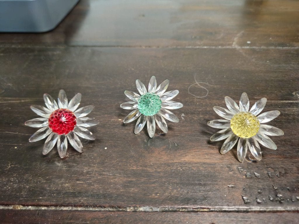 Swarovski Margrietjes - Set van 3 (rood, groen, geel), Ophalen of Verzenden, Zo goed als nieuw, Figuurtje