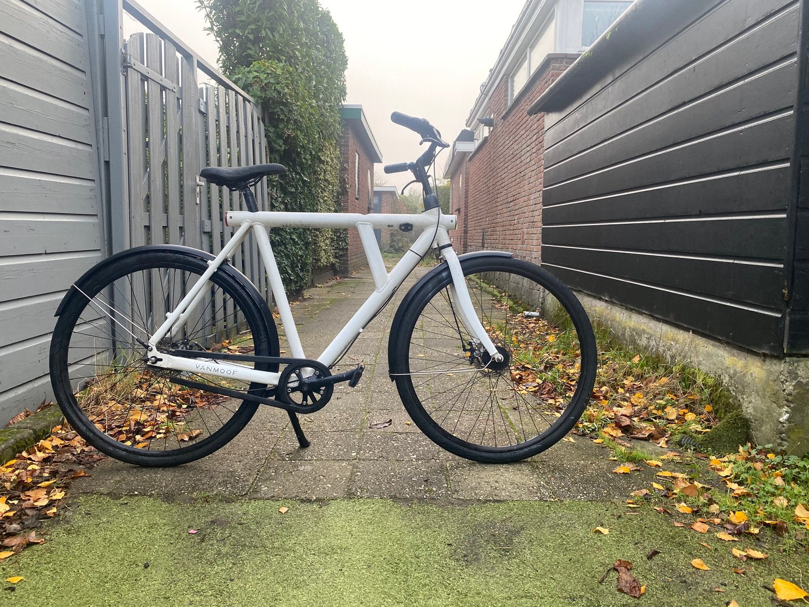 Witte VANMOOF VAN MOOF MET 3 VERSNELLINGEN, Ophalen
