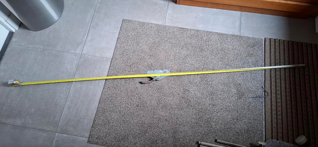 Espagnolet garagedeursluiting - 211 cm te koop, Ophalen, Gebruikt, IJzer, Schuif of Grendel