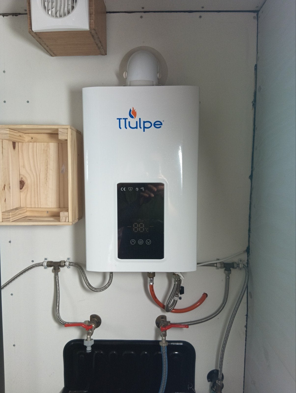 TTulpe C-Meister 13 P30 Eco gesloten gasgeiser, Doe-het-zelf en Verbouw, Gebruikt, Geiser, Ophalen of Verzenden, Minder dan 20 liter