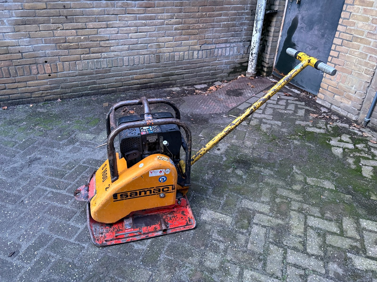 Samac S1600 Trilplaat, Ophalen
