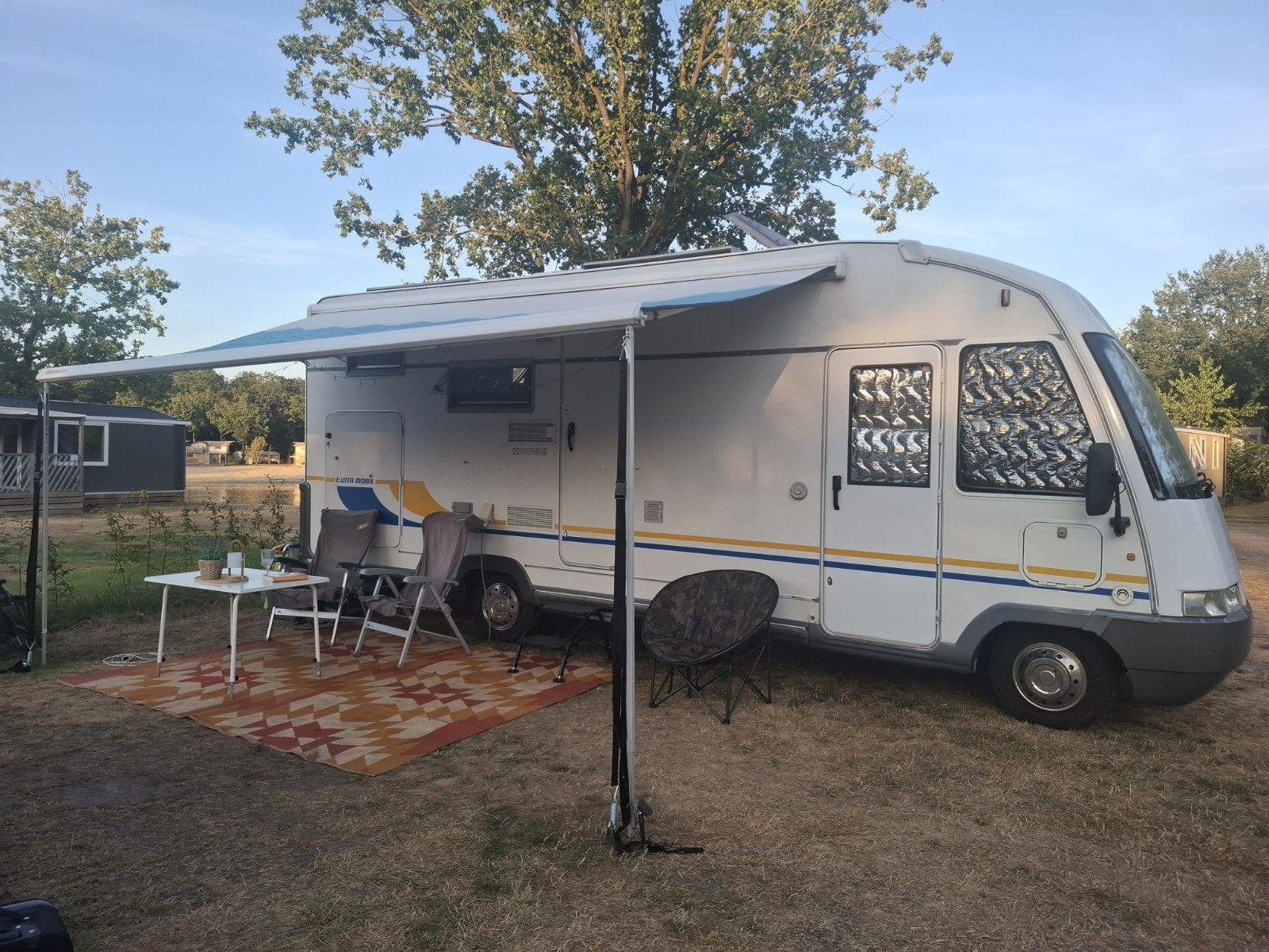Eura Mobil camper met Mercedes-Benz motor, Caravans en Kamperen, Ringverwarming, Afzuigkap, Particulier, Mercedes