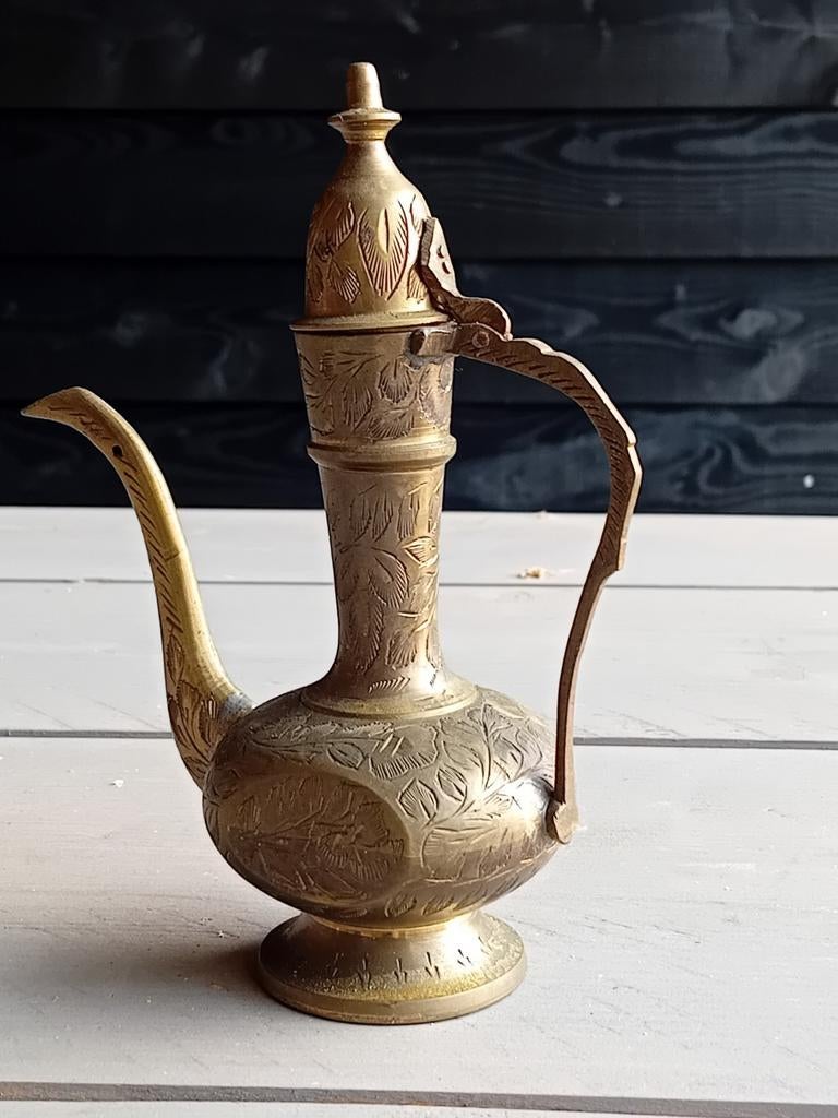Antieke messing kan met gravures - Oosters decor, Antiek en Kunst, Ophalen