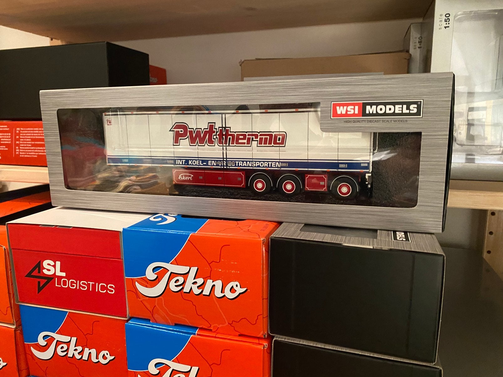 WSI Ekeri trailer PWT, Hobby en Vrije tijd, Modelauto's | 1:50, Ophalen of Verzenden, Nieuw, Bus of Vrachtwagen, Wsi