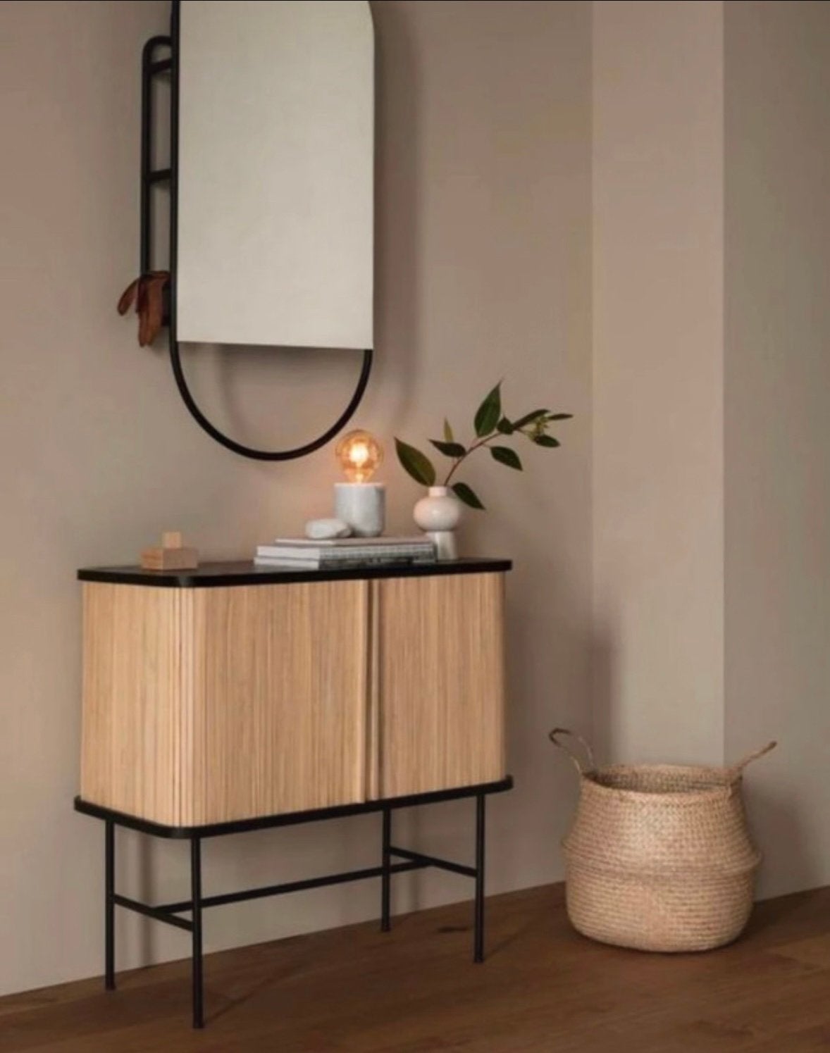 Jaloeziekastje H&M Home met bijpassende spiegel, Ophalen, Met deur(en), 50 tot 100 cm, Zo goed als nieuw
