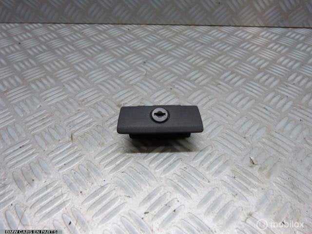 Dashboardkastslot BMW 3-serie E30 ('84-'92), Gebruikt, Ophalen of Verzenden, BMW, BMW