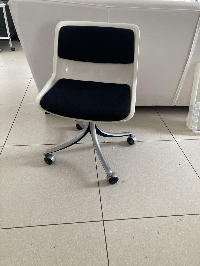mooie design stoel italiaans verstelbaar hoogte op wielen, Wit, Ophalen of Verzenden, Zo goed als nieuw, Eén