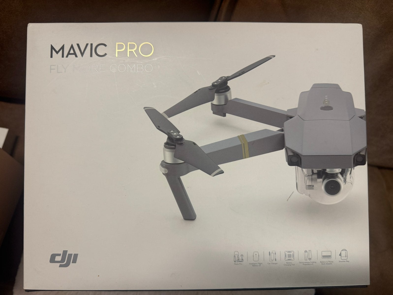 DJI Mavic Pro Fly More Combo - Zeer staat, veel extras, 250 tot 900 gram, Cameradrone, 5 tot 10 kilometer, Zo goed als nieuw