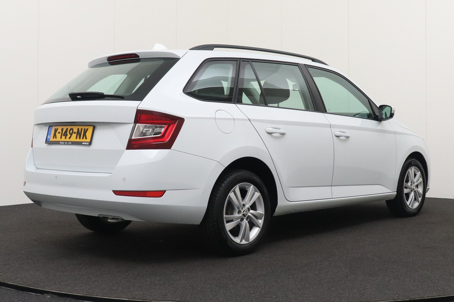 Skoda Fabia Combi 1.0 96 PK TSI Business Carplay Adapt.Cruis, Dealer onderhouden, Stof, Gebruikt, 1036 kg