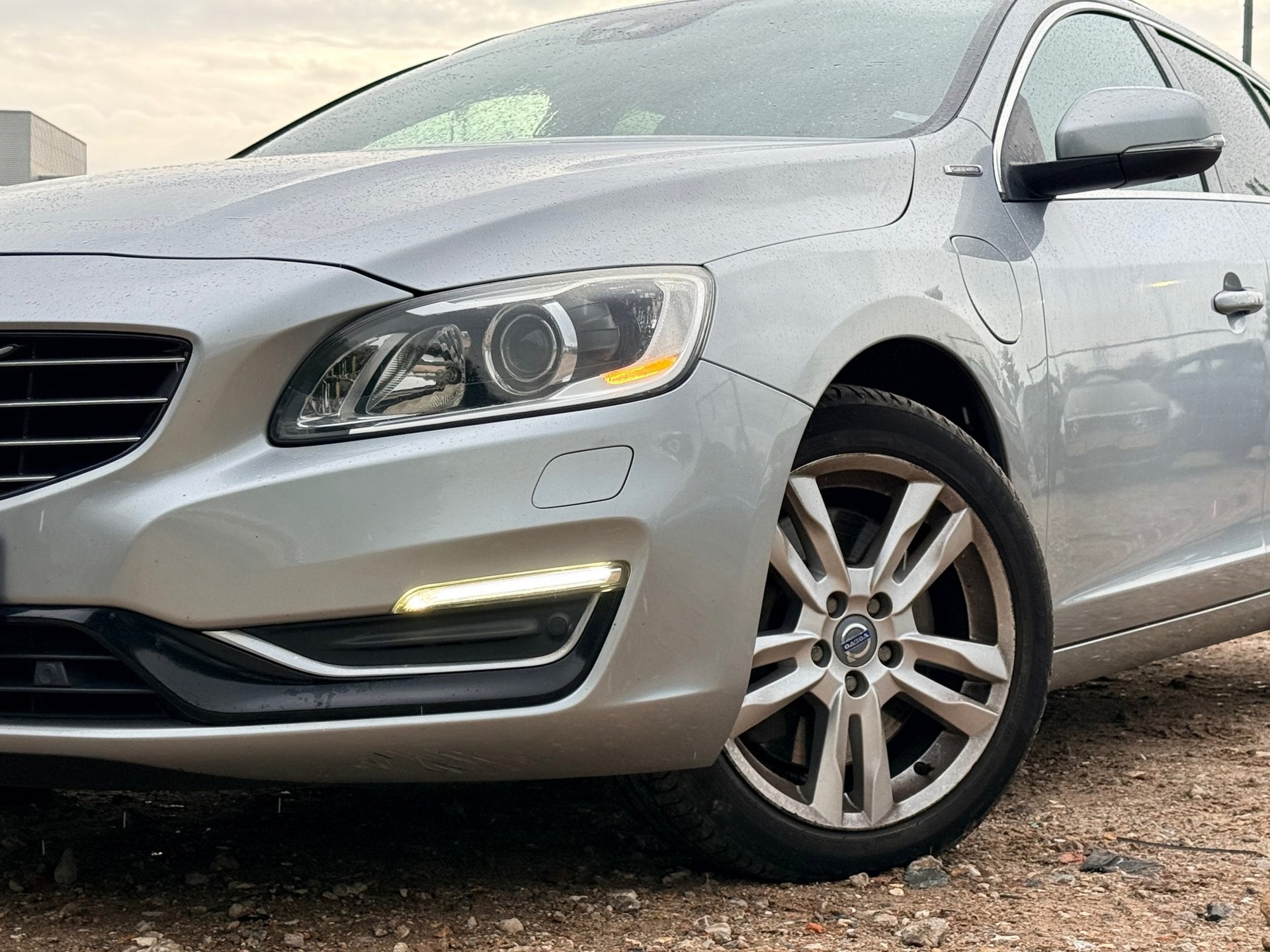 Volvo V60 2.4 D6 AWD Plug-In Hybrid Summum/AUTOMAAT/DAKJE, Automaat, Vierwielaandrijving, Automatische klimaatregeling, 11 kWh