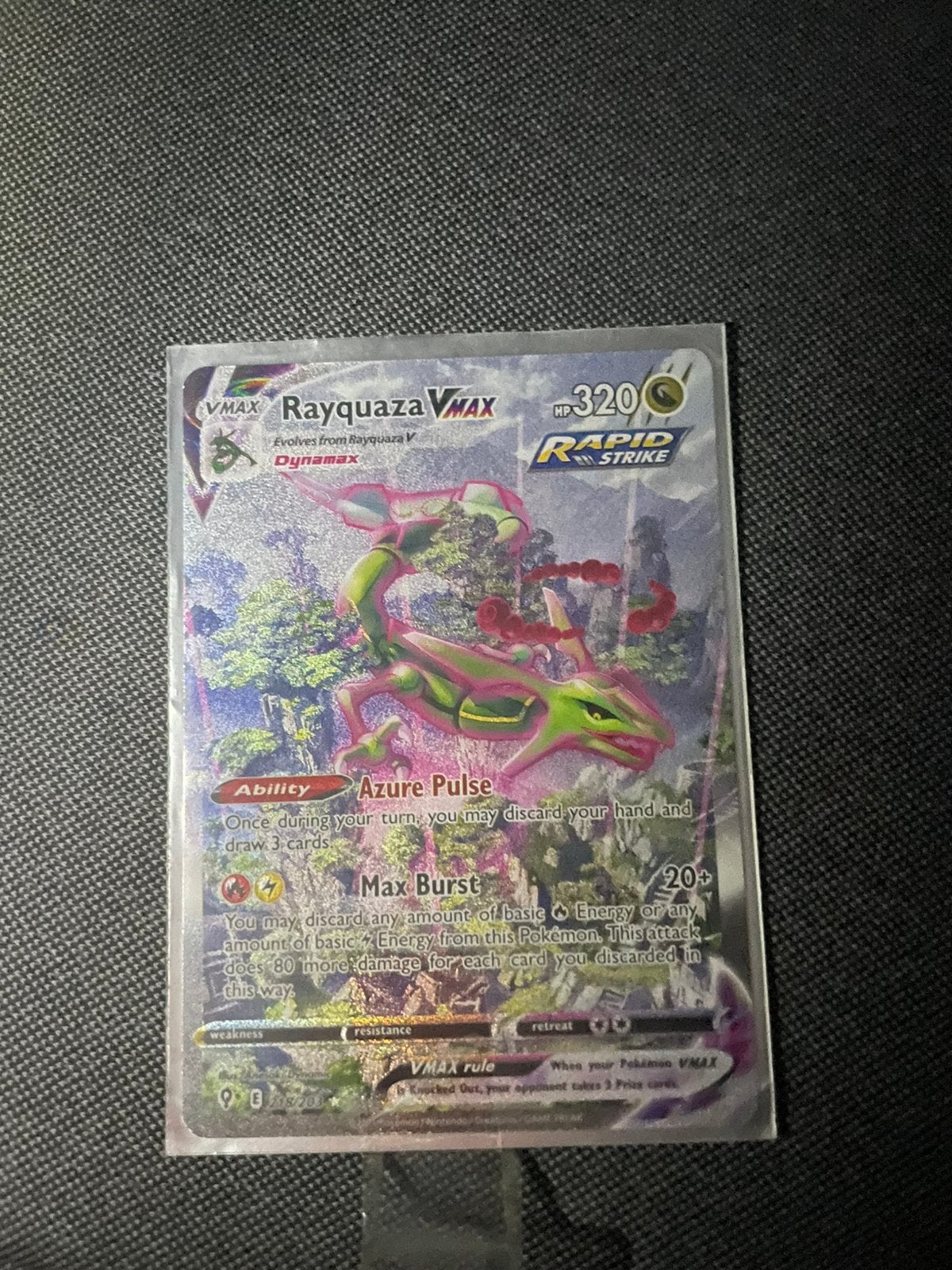 Pokemon Kaart Rayquaza VMAX Alt Art Evolving Skies, Hobby en Vrije tijd, Verzamelkaartspellen | Pokémon, Ophalen of Verzenden