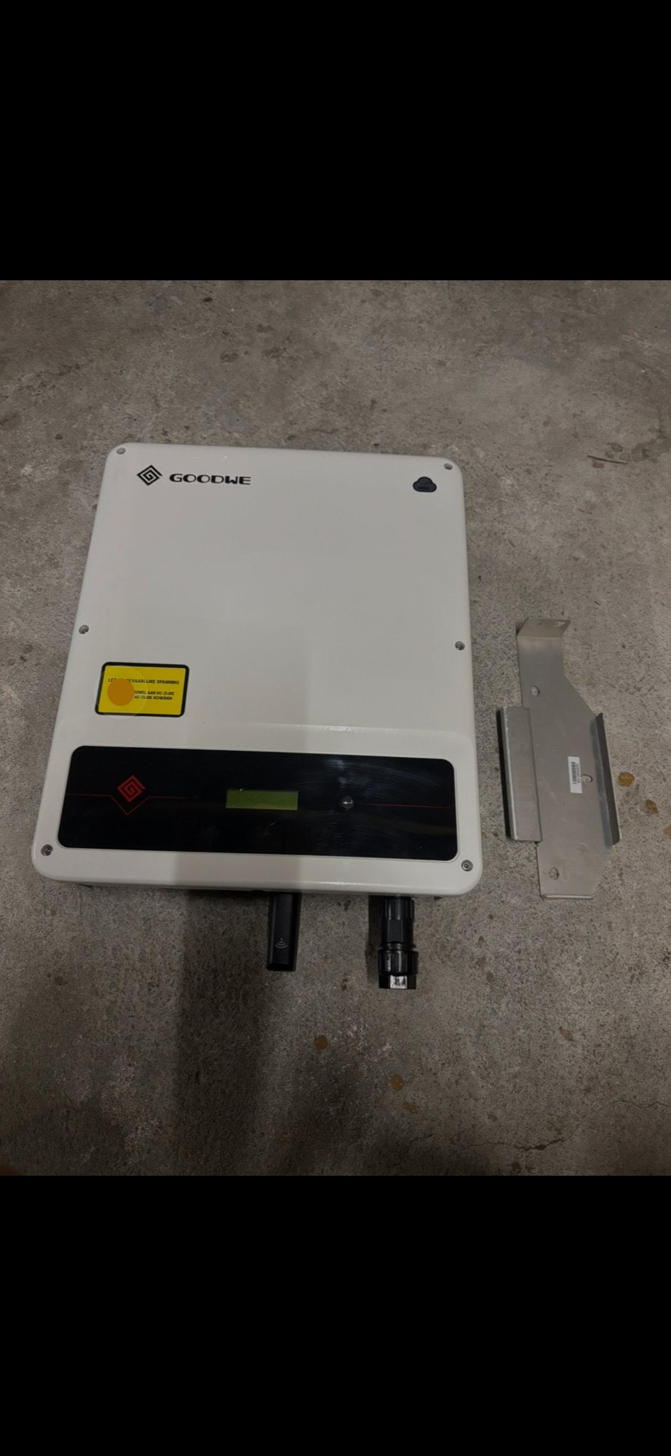 GoodWe GW3000-DT Omvormer - Zo goed als nieuw, Doe-het-zelf en Verbouw, Elektra en Kabels, Ophalen, Zo goed als nieuw, Overige typen