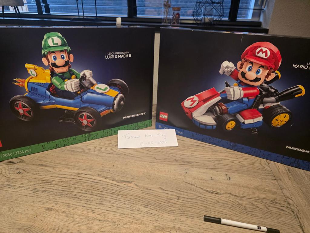 LEGO Mario Kart: Luigi & Mach 8 (72050) en Mario (72037), Lego, Nieuw, Ophalen of Verzenden, Inclusief minifiguren