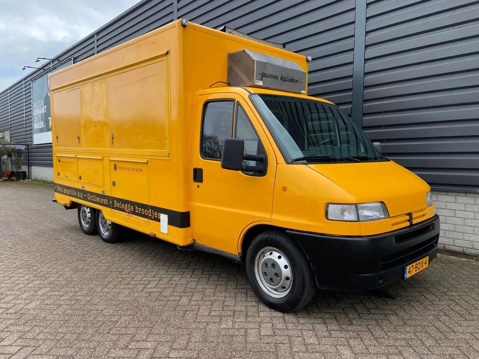 PEUGEOT 230 2.5 103PK, Auto's, Euro 2, Stof, Gebruikt, 4 cilinders