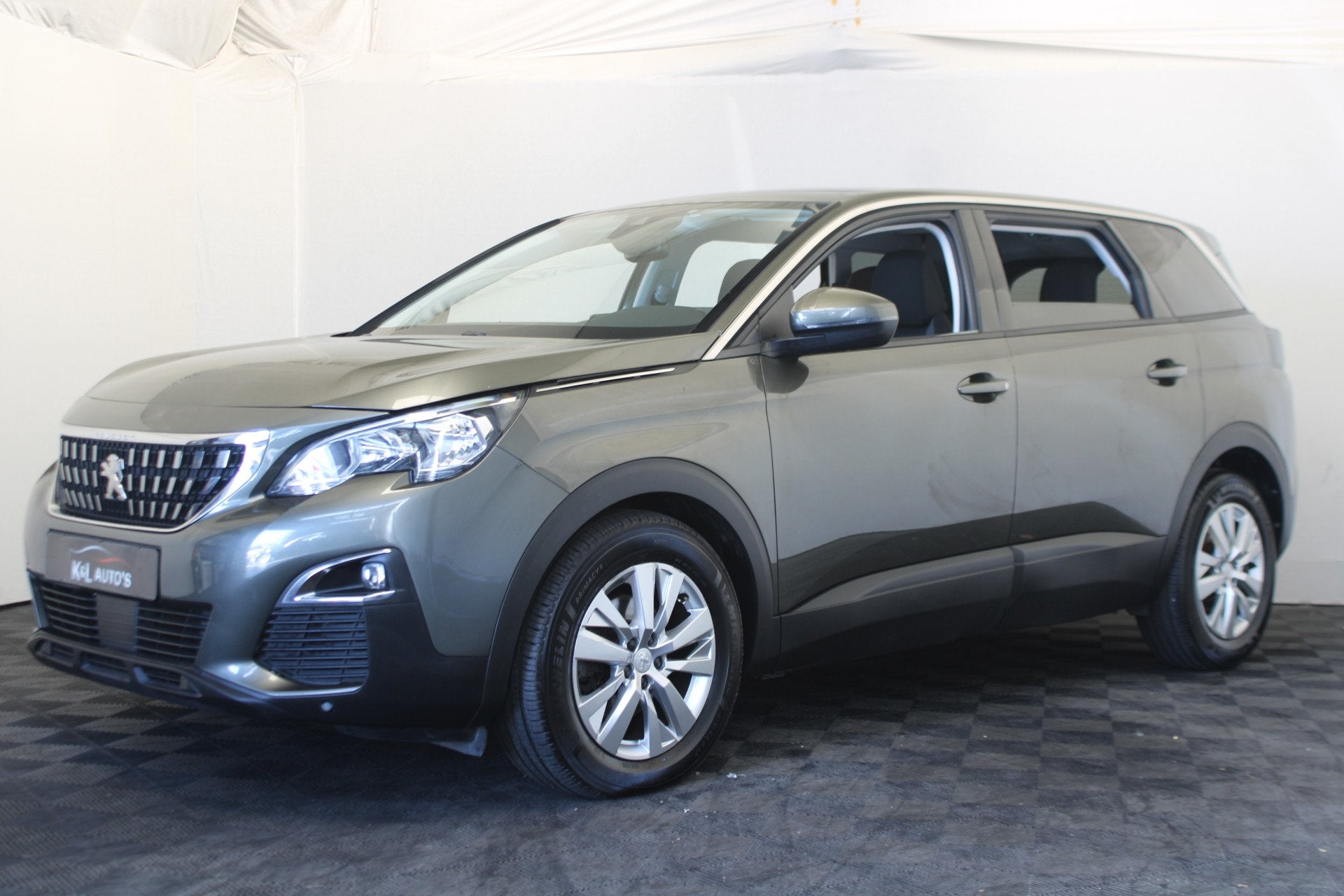 Peugeot 5008 1.2 PureTech Active Avantage |Navi|Carplay|, Auto's, Stof, Gebruikt, 1199 cc, 7 stoelen
