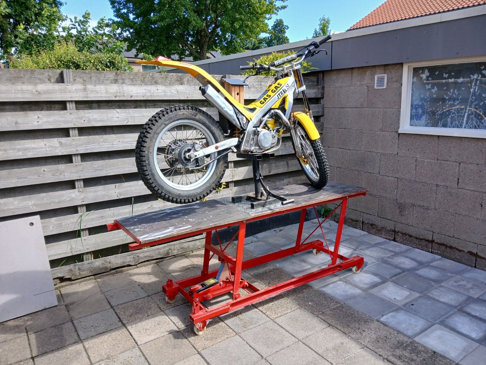 motor scooter hefbrug / werkbank op wielen, Motoren, Ophalen, Gebruikt