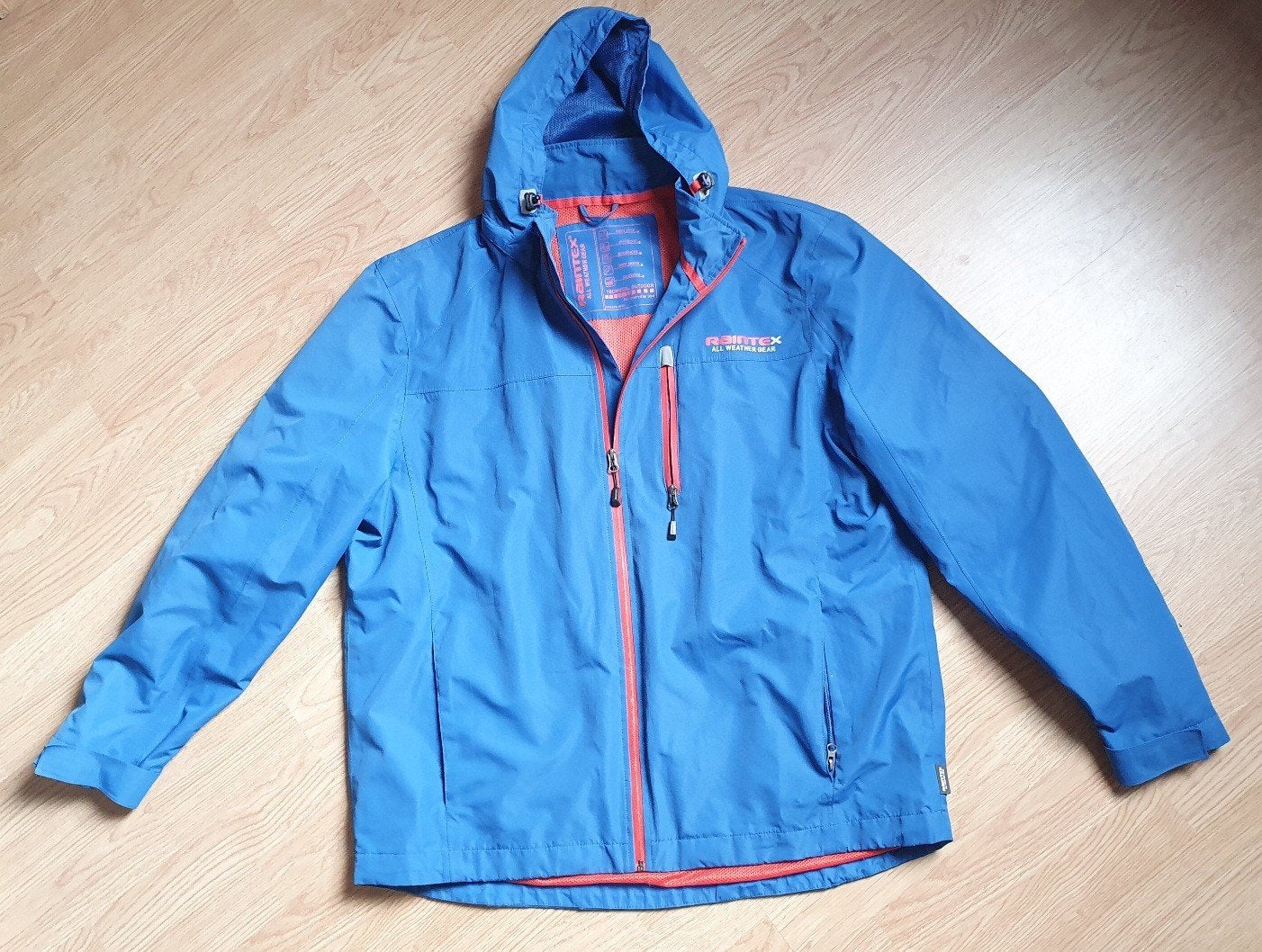 Kjelvik zomer/ regen jas, Ophalen, Blauw, Zo goed als nieuw, Overige maten