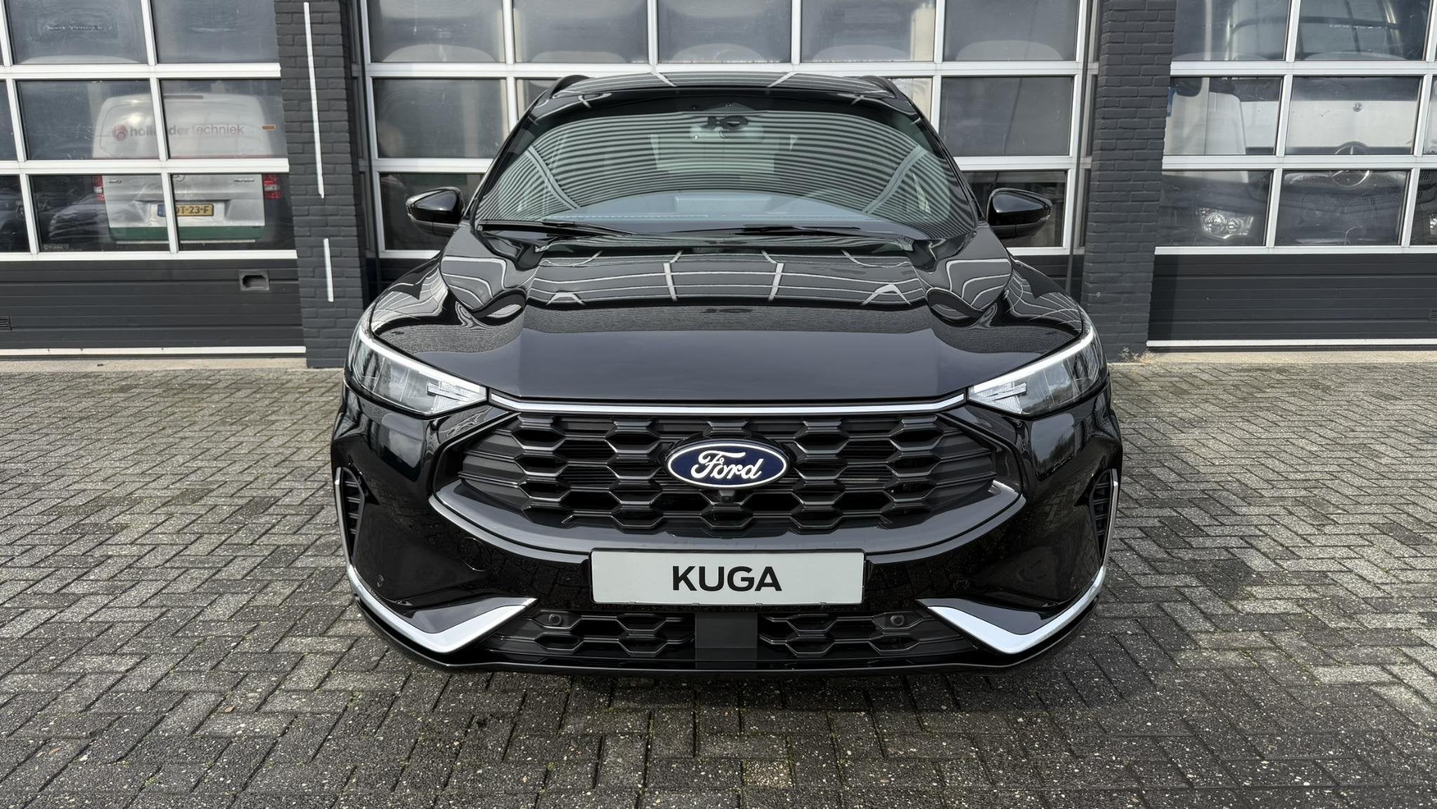 Foto 2 van Ford Kuga 2.5 PHEV ST-Line X
