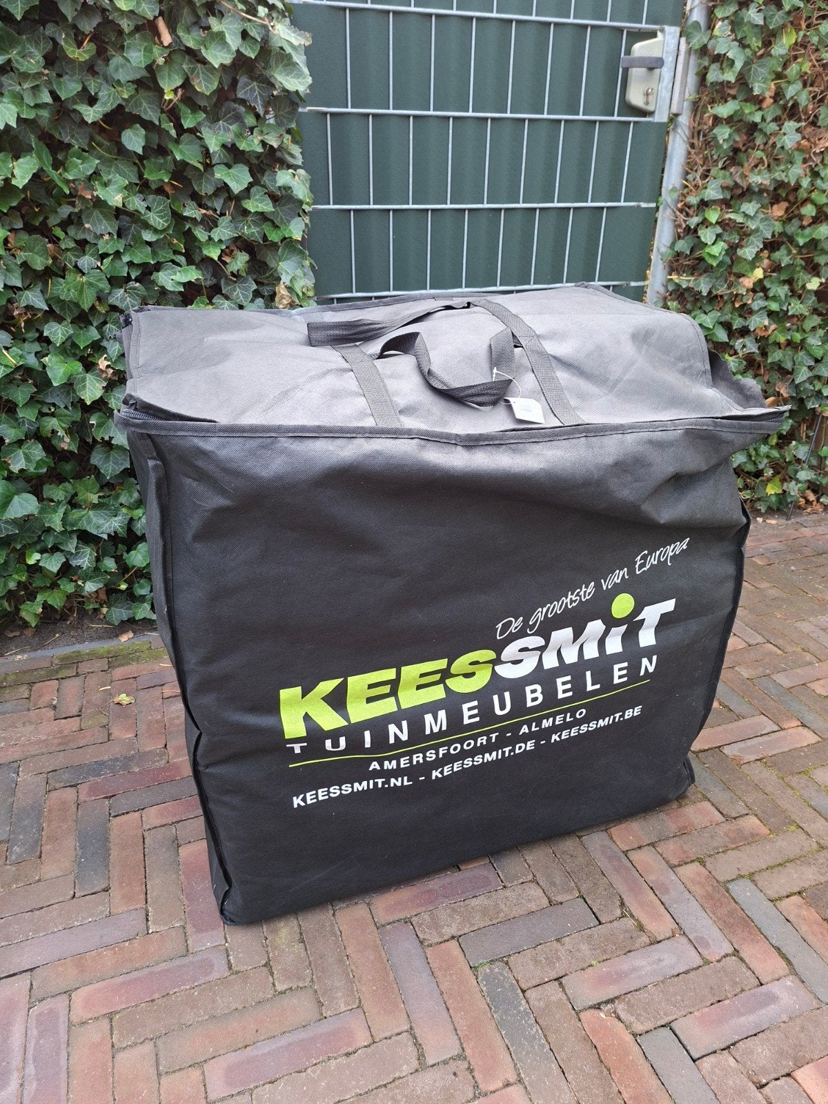 Tuinmeubelen opbergtas - Gescheurde naden - MOET WEG, Tuin en Terras, Tuinmeubel-accessoires, Ophalen of Verzenden, Gebruikt