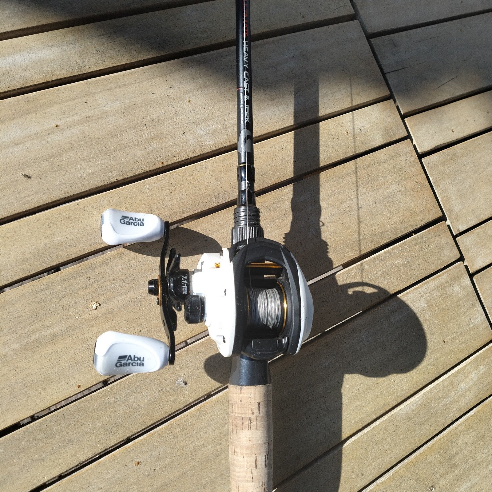 Abu Garcia baitcaster met een ultimate hengel, Ophalen of Verzenden, Zo goed als nieuw, Complete hengel