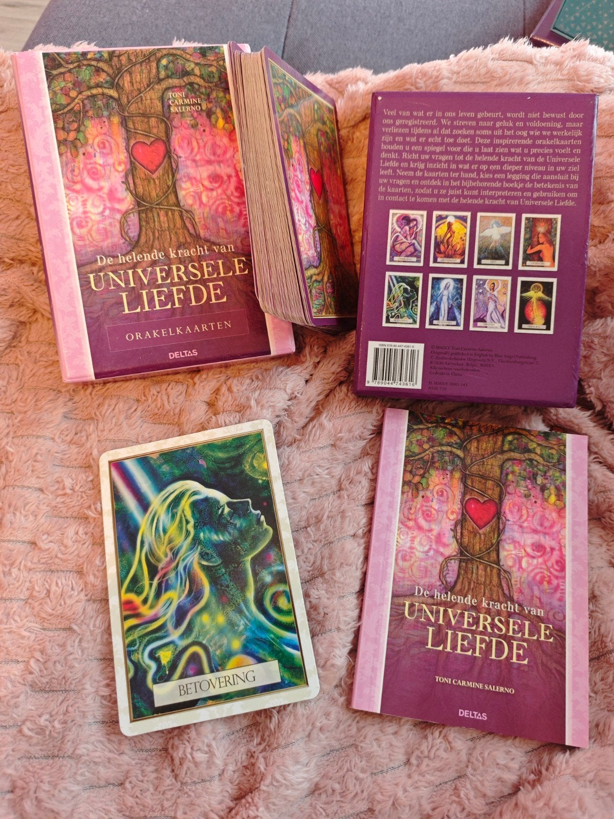 De Helende Kracht van Universele Liefde Orakelkaarten, Ophalen of Verzenden, Zo goed als nieuw, Tarot of Kaarten leggen, Overige typen