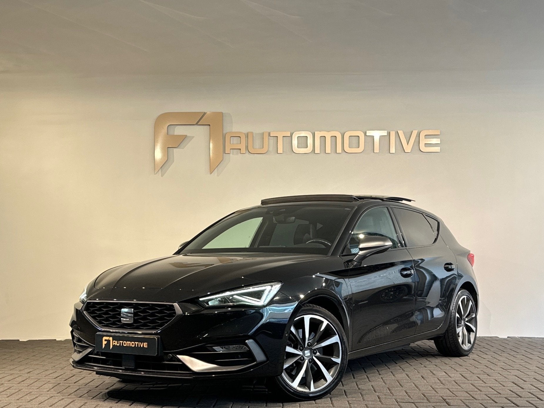 Seat LEON 1.4 TSI eHybrid PHEV FR Business Pano|Memory|BTW, Auto's, Seat, Gebruikt, Leon, Zwart, Hybride Elektrisch/Benzine