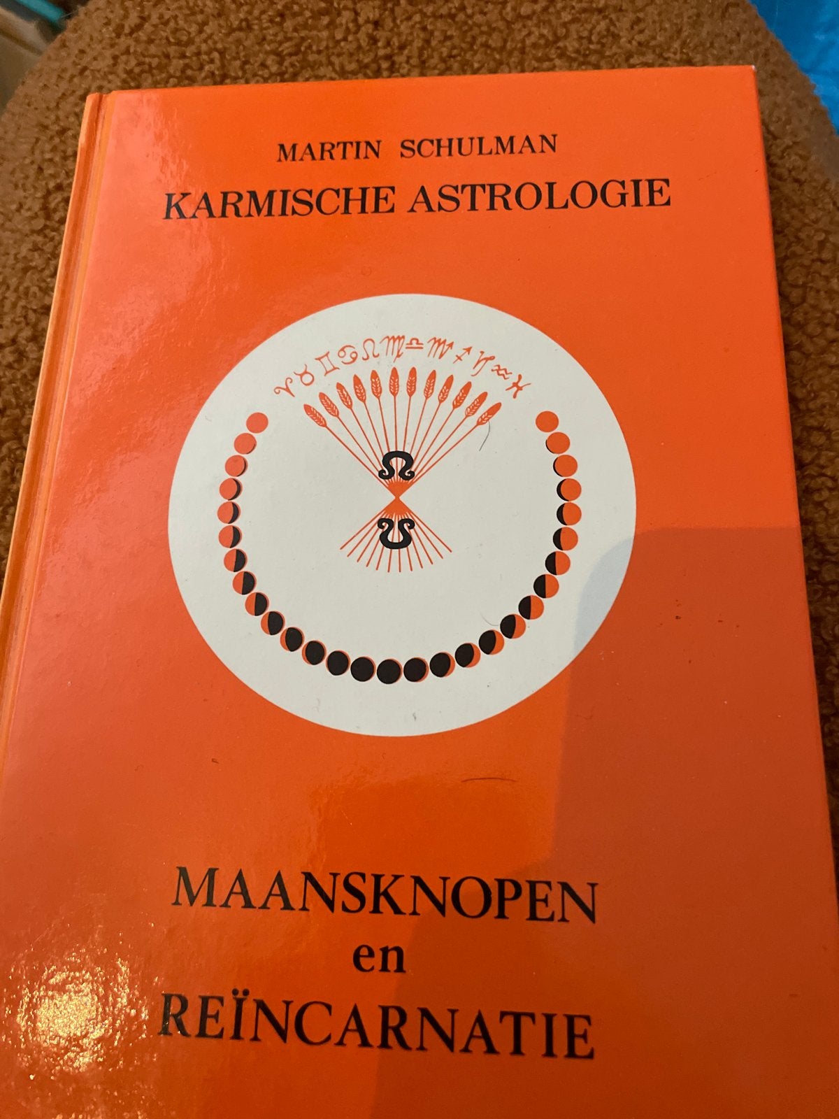 Karmische Astrologie: Maansknopen en Reïncarnatie, Boeken, Ophalen of Verzenden, Gelezen, Astrologie, Achtergrond en Informatie