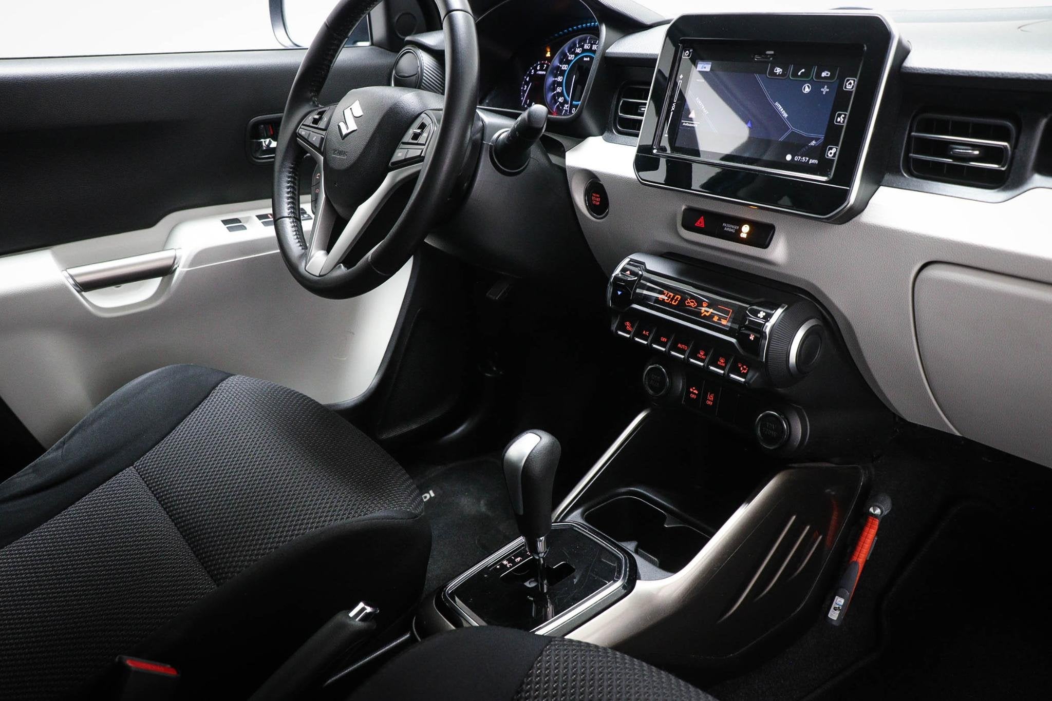 Suzuki Ignis 1.2 Stijl | CLIMA | STOELVERWARMING | DAB | APP, Stof, Gebruikt, 4 cilinders, Origineel Nederlands