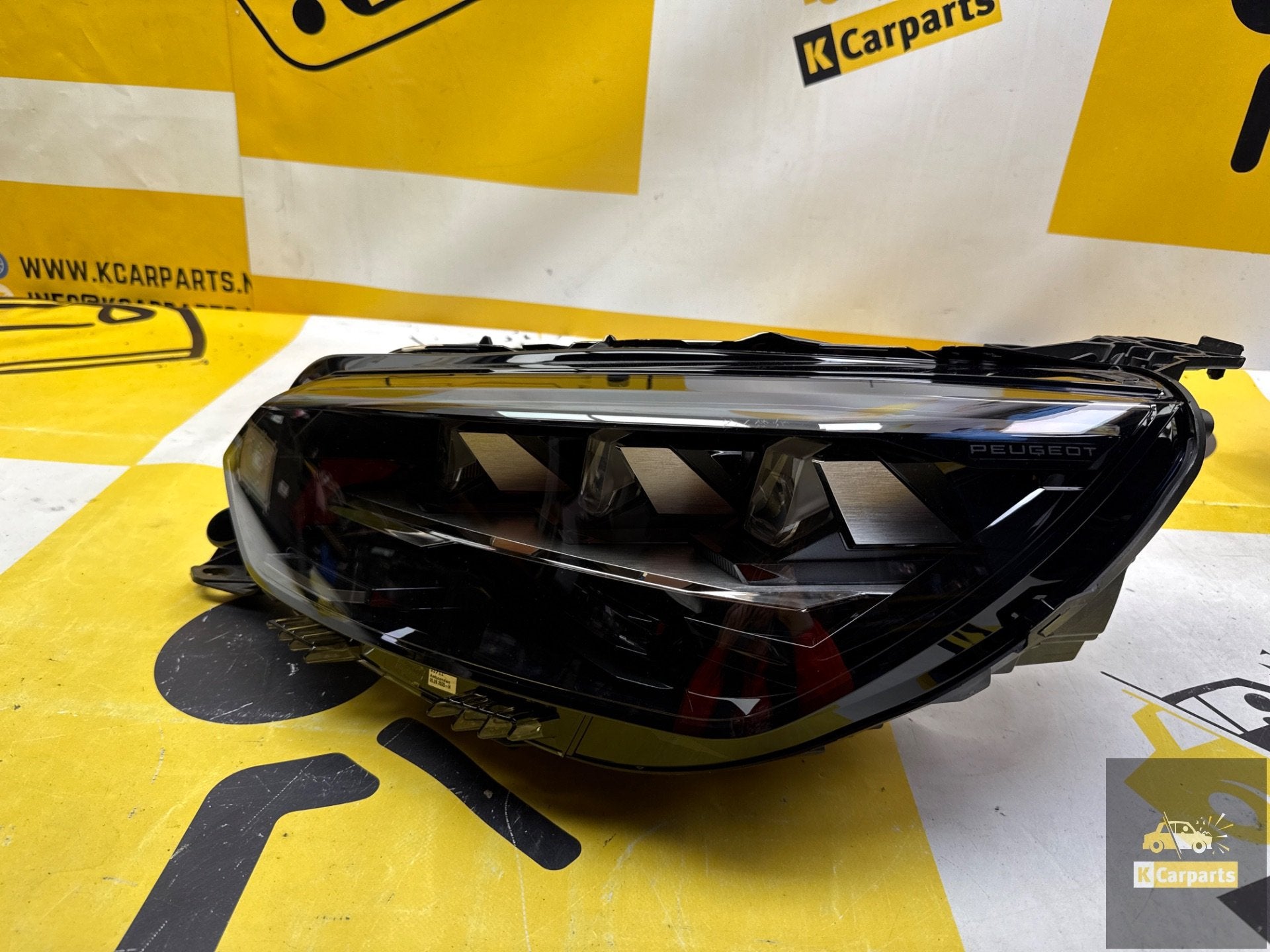 PEUGEOT KOPLAMP RECHTS 2008 208 FACELIFT FULL LED 9850597780