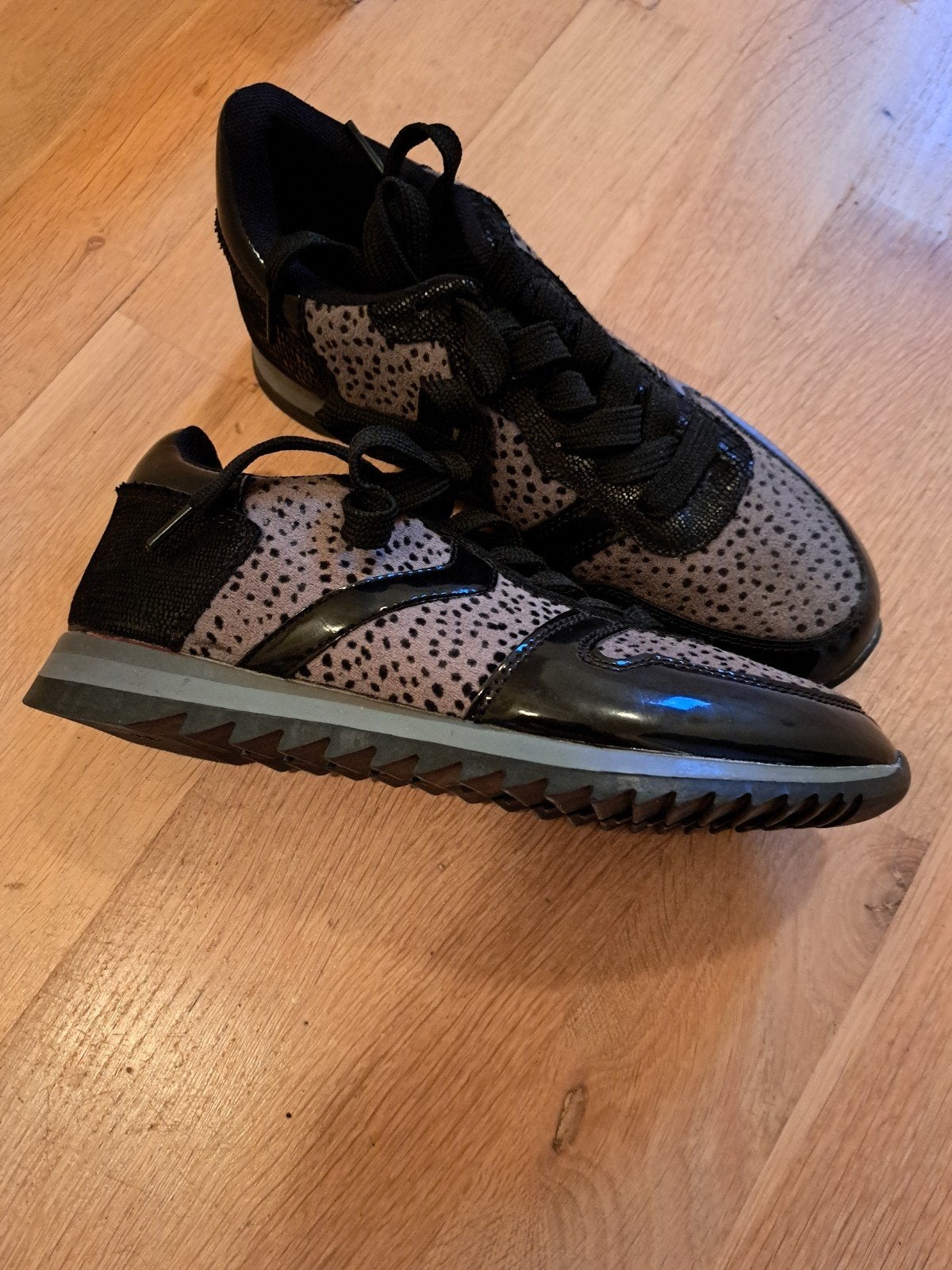 SNEAKERS NIEUW MAAT 36 EKSEPT NIEUWPRIJS 49.95 EURO, Kleding | Dames, Ophalen of Verzenden, Nieuw, Sneakers of Gympen