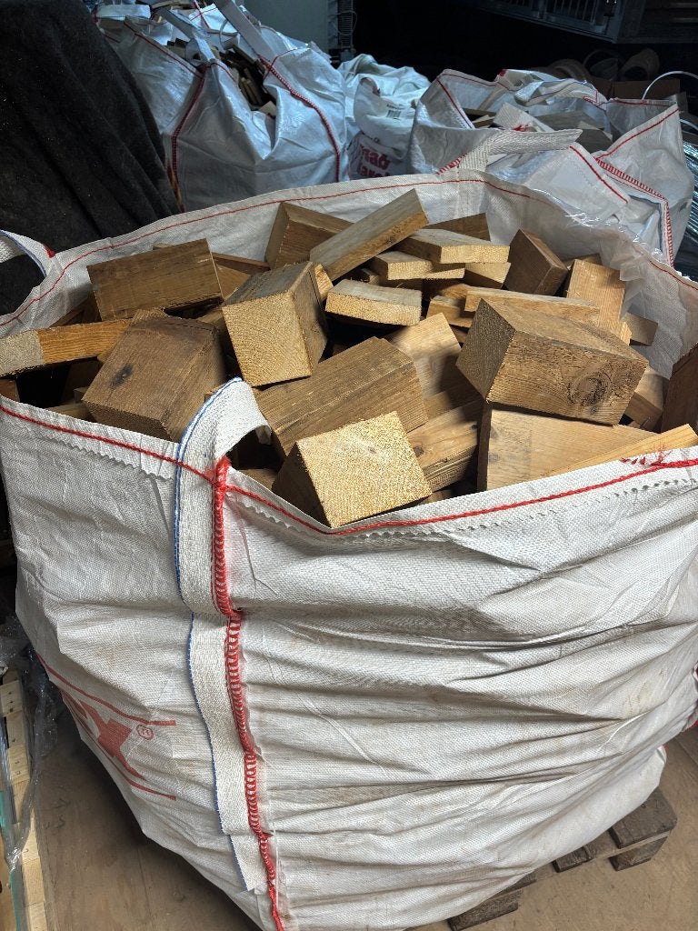 Kachelhout, haardhout (gemengd meranti en vuren), 3 tot 6 m³, Ophalen, Overige houtsoorten, Blokken
