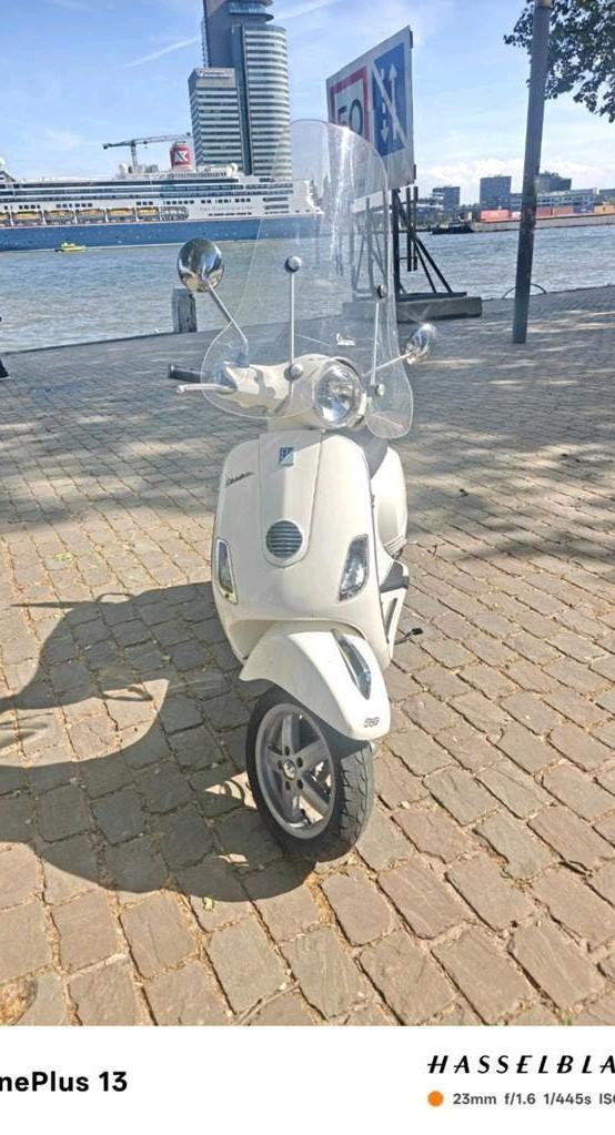 Vespa lx 50 2t wit, Ophalen of Verzenden, Zo goed als nieuw