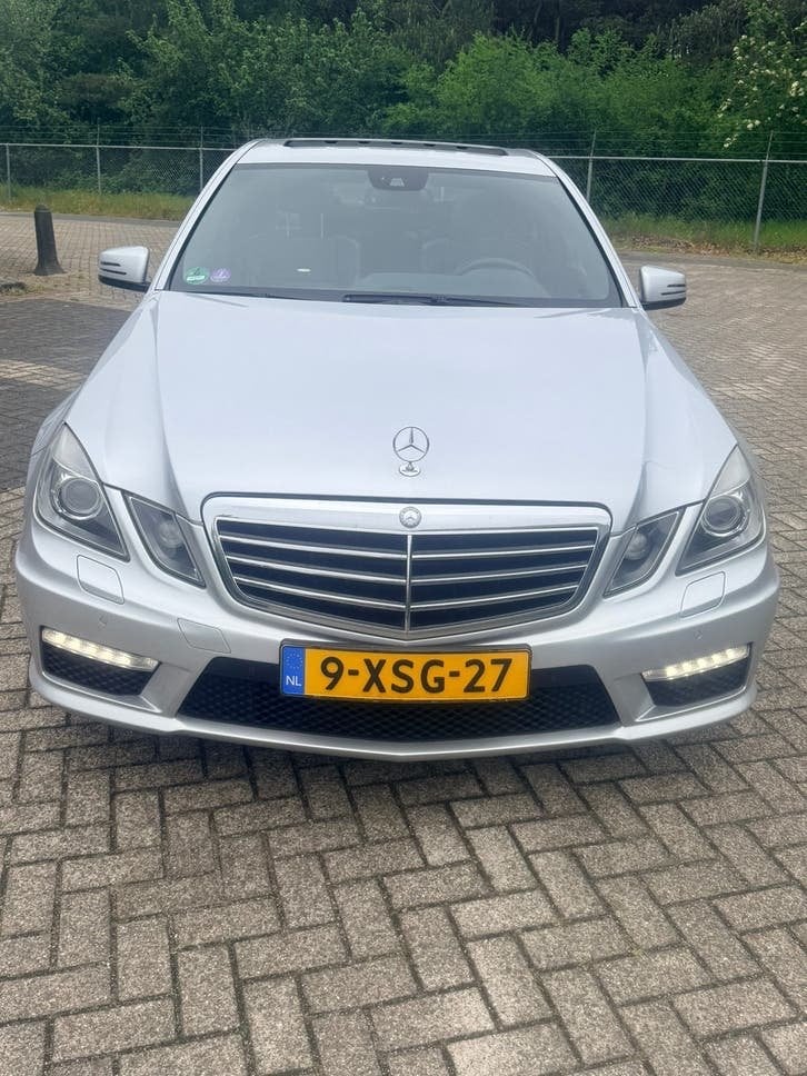 Mercedes-Benz E-Klasse 6.2 E63 AMG Sedan AUT 2011 Grijs, Auto's, Mercedes-Benz, Automaat, Achterwielaandrijving, Leder, Sedan