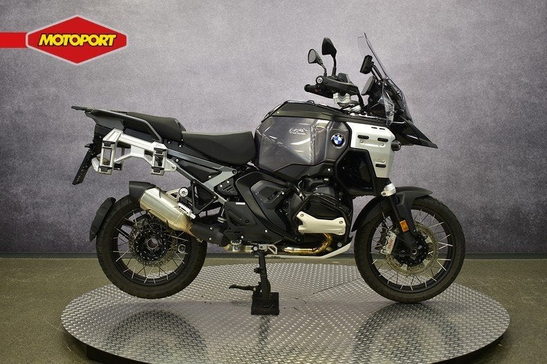 BMW R 1300 GS ADVENTURE (bj 2025), Einsteinlaan 5
2289 CC  Rijswijk, NL, Bedrijf, BMW Motorrad Nederland, Toermotor