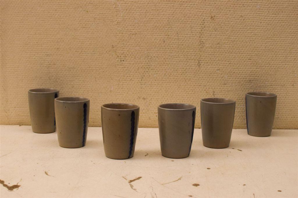 6 Stuks Oude Bekers Keuls Aardewerk 45501, Ophalen of Verzenden, Gebruikt, Aardewerk, Bord(en)